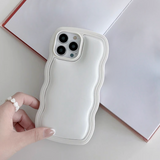 WAVY CASE WHITE