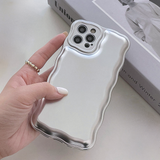 WAVY CASE SILVER